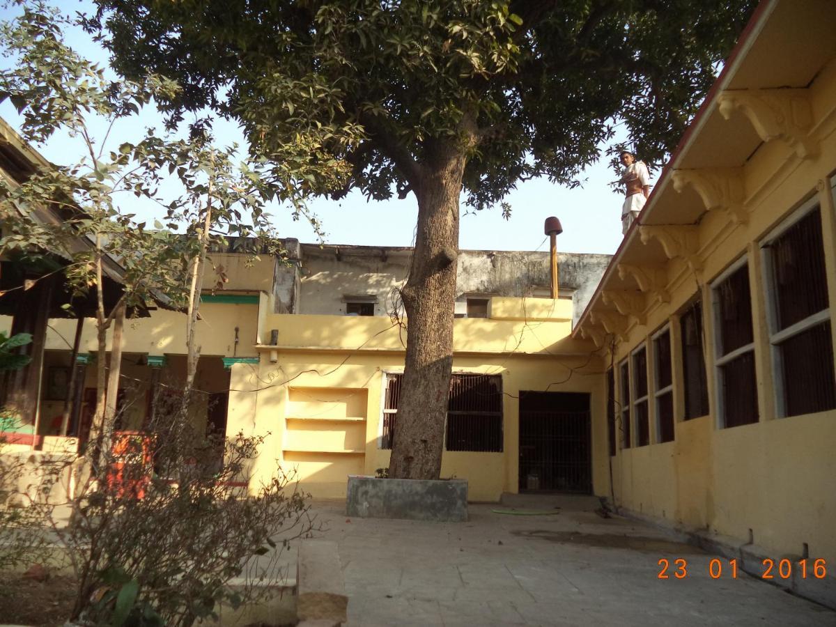 Shri Swami Sheetal Das Akhada B1-88 Assi , Near Pushkar Talab,Varanasi, Ashram Dharmshala Hotel Exterior foto