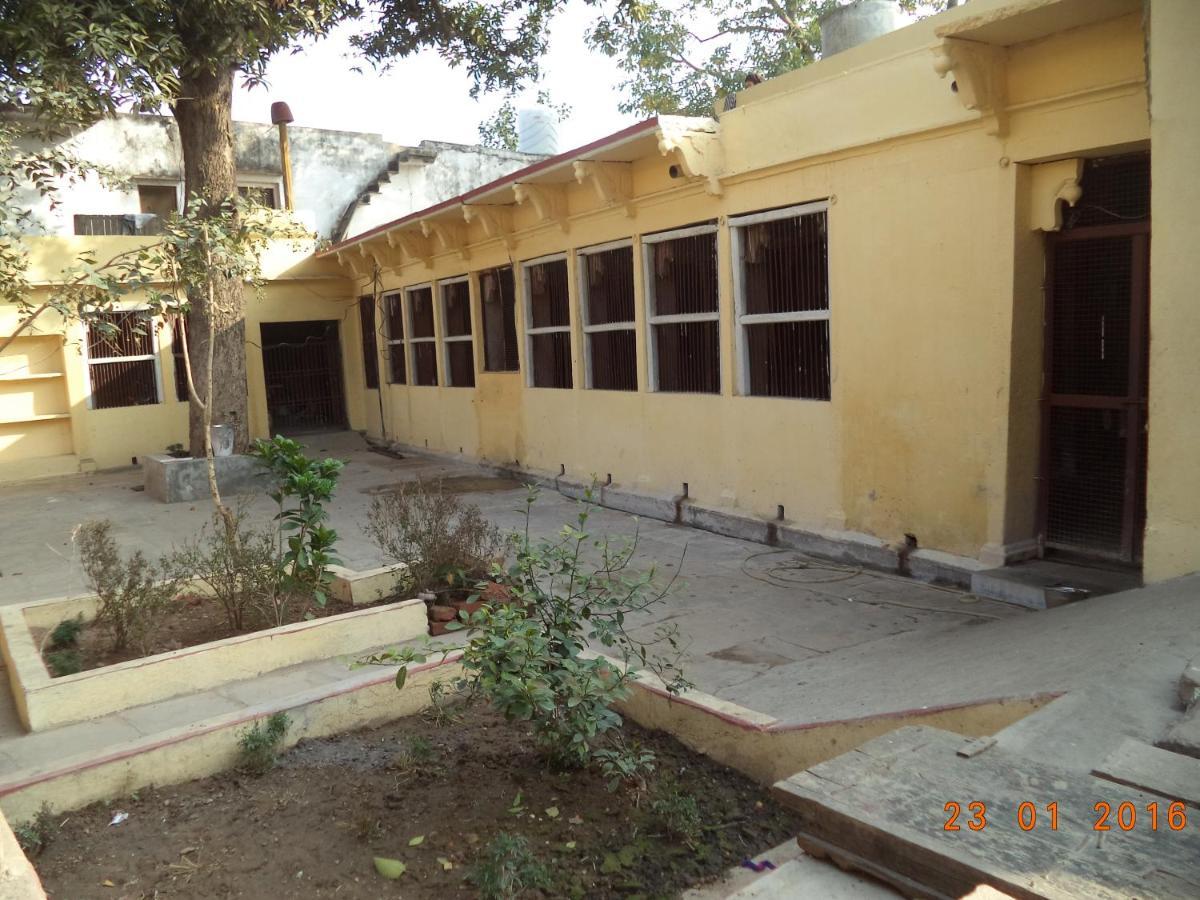 Shri Swami Sheetal Das Akhada B1-88 Assi , Near Pushkar Talab,Varanasi, Ashram Dharmshala Hotel Exterior foto