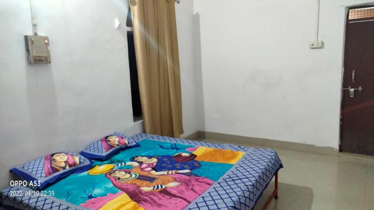 Shri Swami Sheetal Das Akhada B1-88 Assi , Near Pushkar Talab,Varanasi, Ashram Dharmshala Hotel Exterior foto