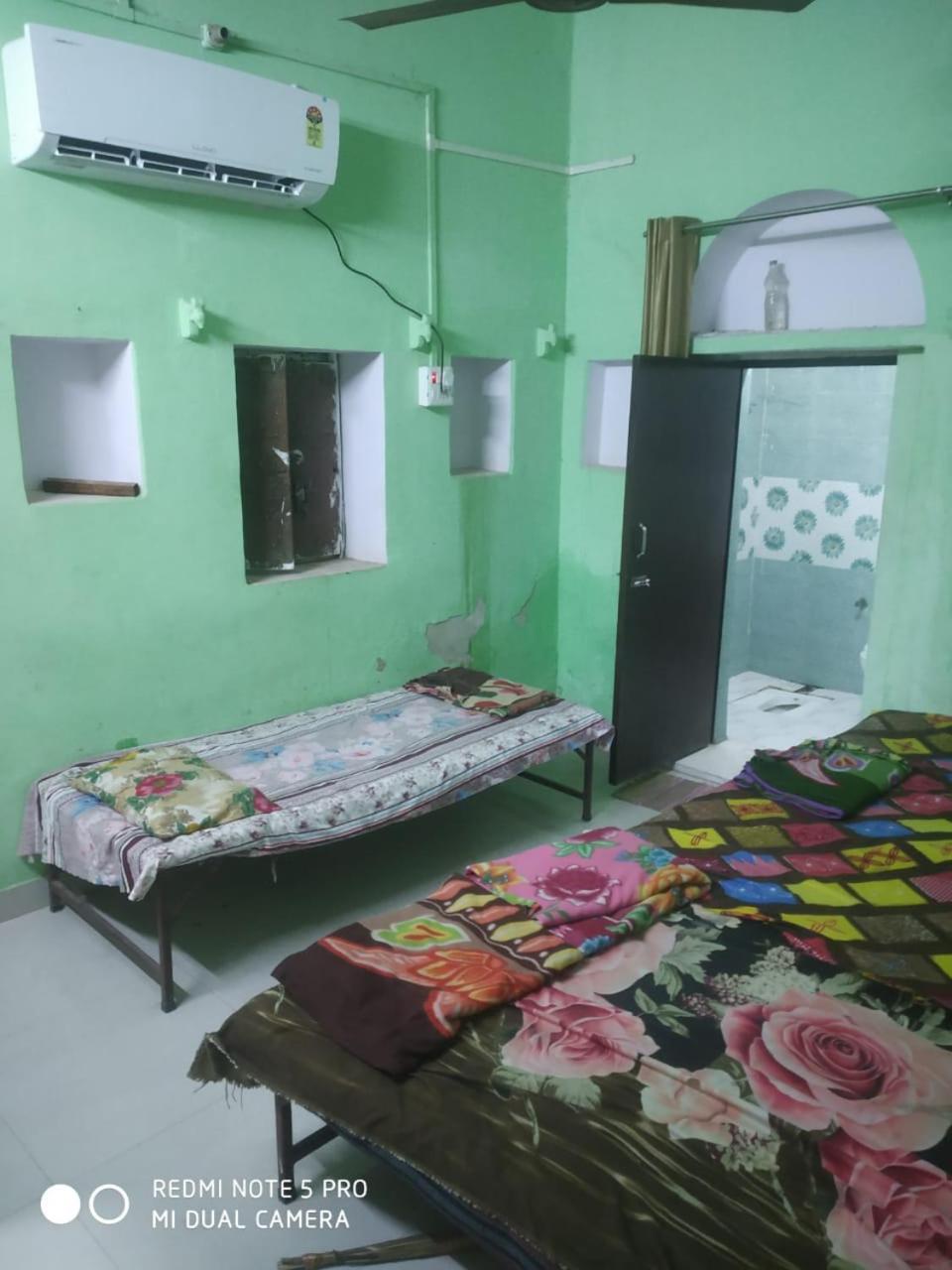 Shri Swami Sheetal Das Akhada B1-88 Assi , Near Pushkar Talab,Varanasi, Ashram Dharmshala Hotel Exterior foto